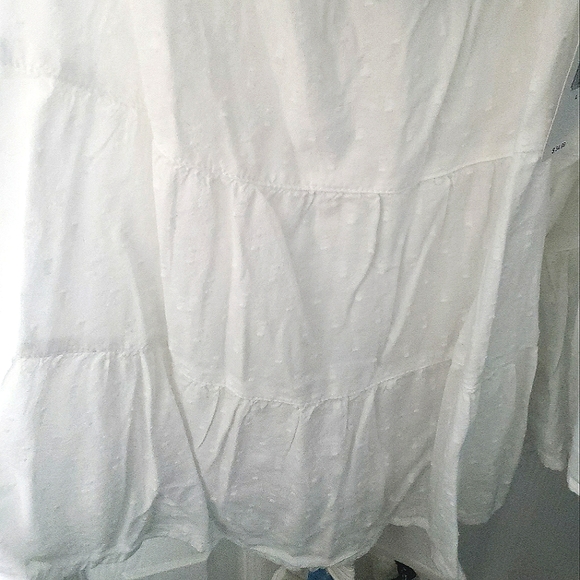 Old Navy Boho Eyelet Blouse - Picture 2 of 8